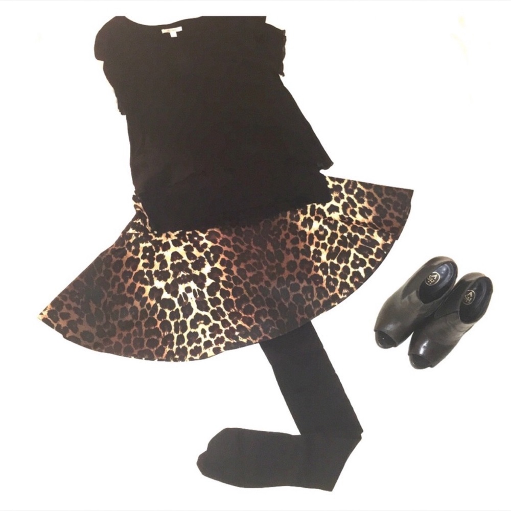 NECESSARY OBJECTS PATTERN SKIRT